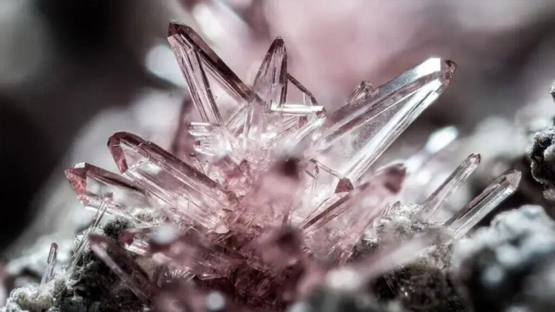 Científicos rusos descubren un mineral cuyo valor supera al oro
