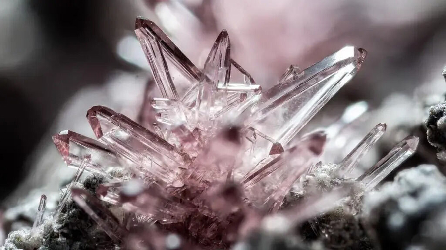 Científicos rusos descubren un mineral cuyo valor supera al oro