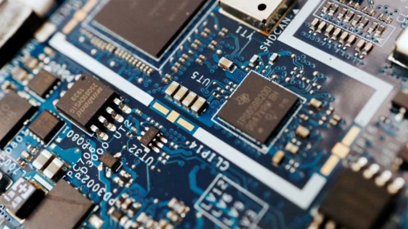 Las computadoras viejas pueden valer una fortuna: crean molécula que recupera el 89% de su oro