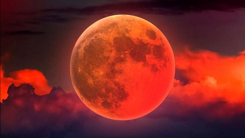 Por qué la Luna se pone roja durante el eclipse: la ciencia detrás de la ‘luna de sangre’’