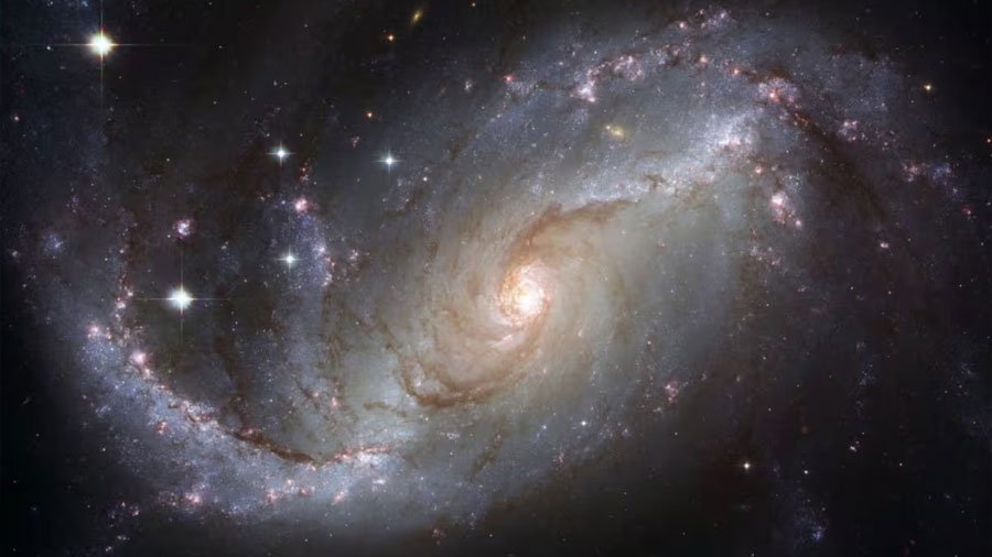 Mientras nuestro Sol viaja a más de 800 mil kilómetros por hora, esta estrella recién descubierta se mueve a 25 mil kilómetros por segundo en el centro de la Vía Láctea