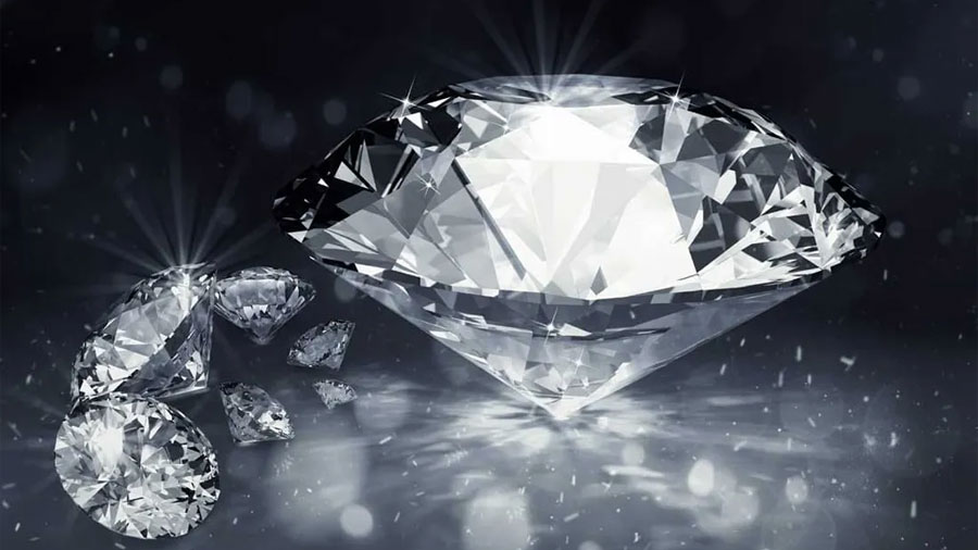 Científicos descubren que los diamantes pueden generar electricidad al doblarse