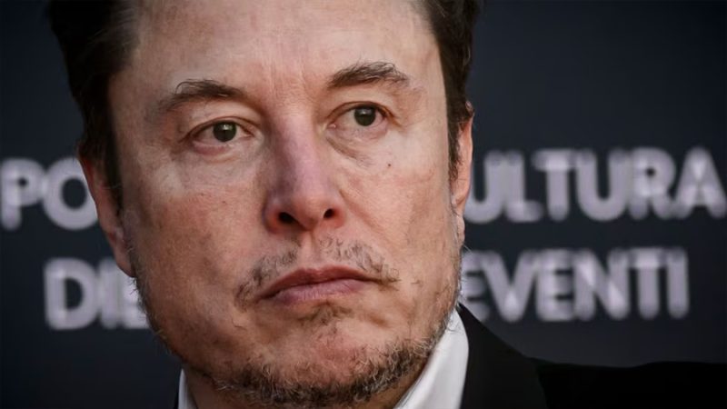Elon Musk insultó a OpenAI y lanzó duro ataque contra Sam Altman: ‘Son unos cabr…’