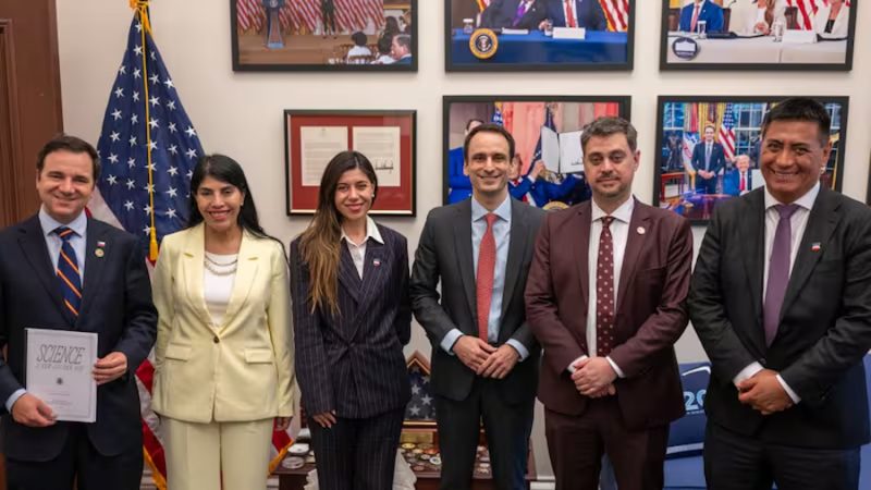 Con visitas a la NASA y a la Casa Blanca: ministra Lincolao y comitiva llevan a Washington el debate sobre ley marco de IA