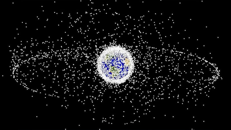Un enjambre de robots para limpiar el espacio: así es la tecnología española que busca acabar con la basura espacial